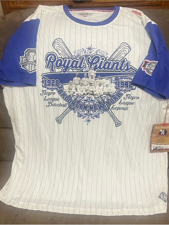 Rawlings Other - Rawlings White and Royal Blue ‘Royal Giants’ Pinstripe Baseball Tee